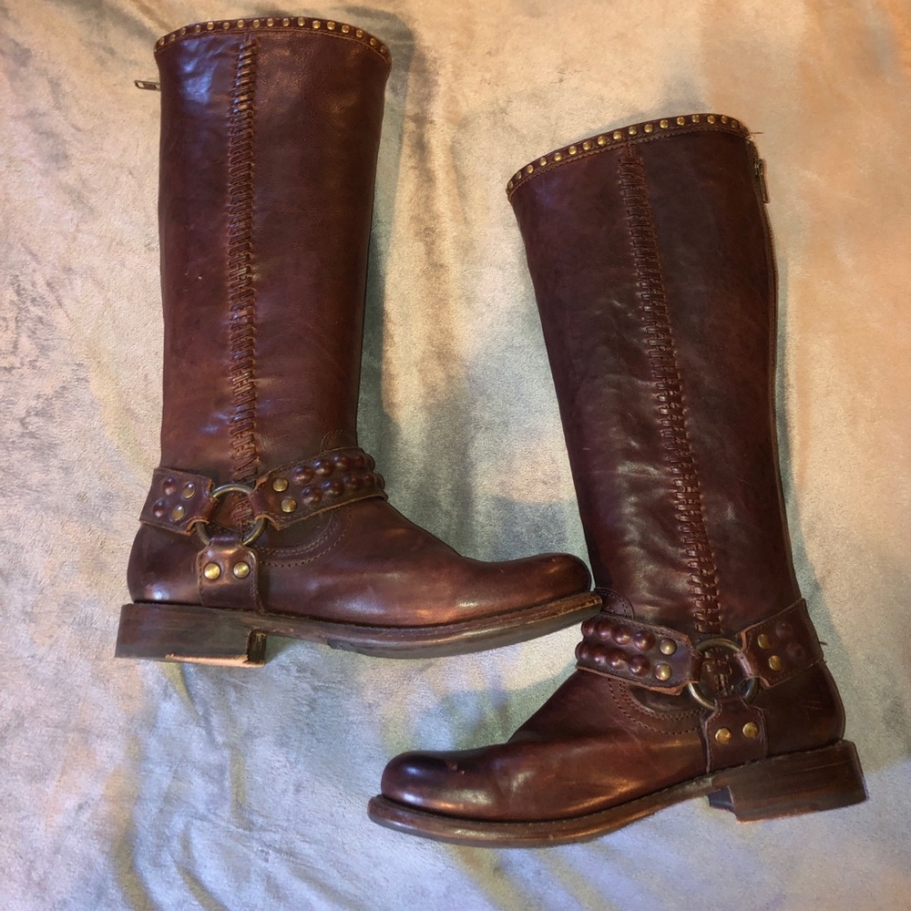 Nearly perfect condition Frye boots